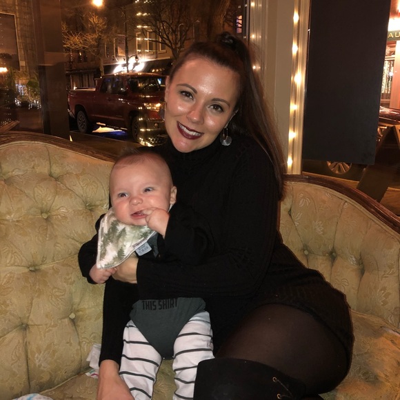 Meet your Posher, Sarah - Picture 1 of 1